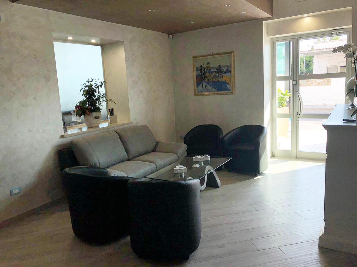 Hotel Il Veliero Torre San Giovanni Buitenkant foto