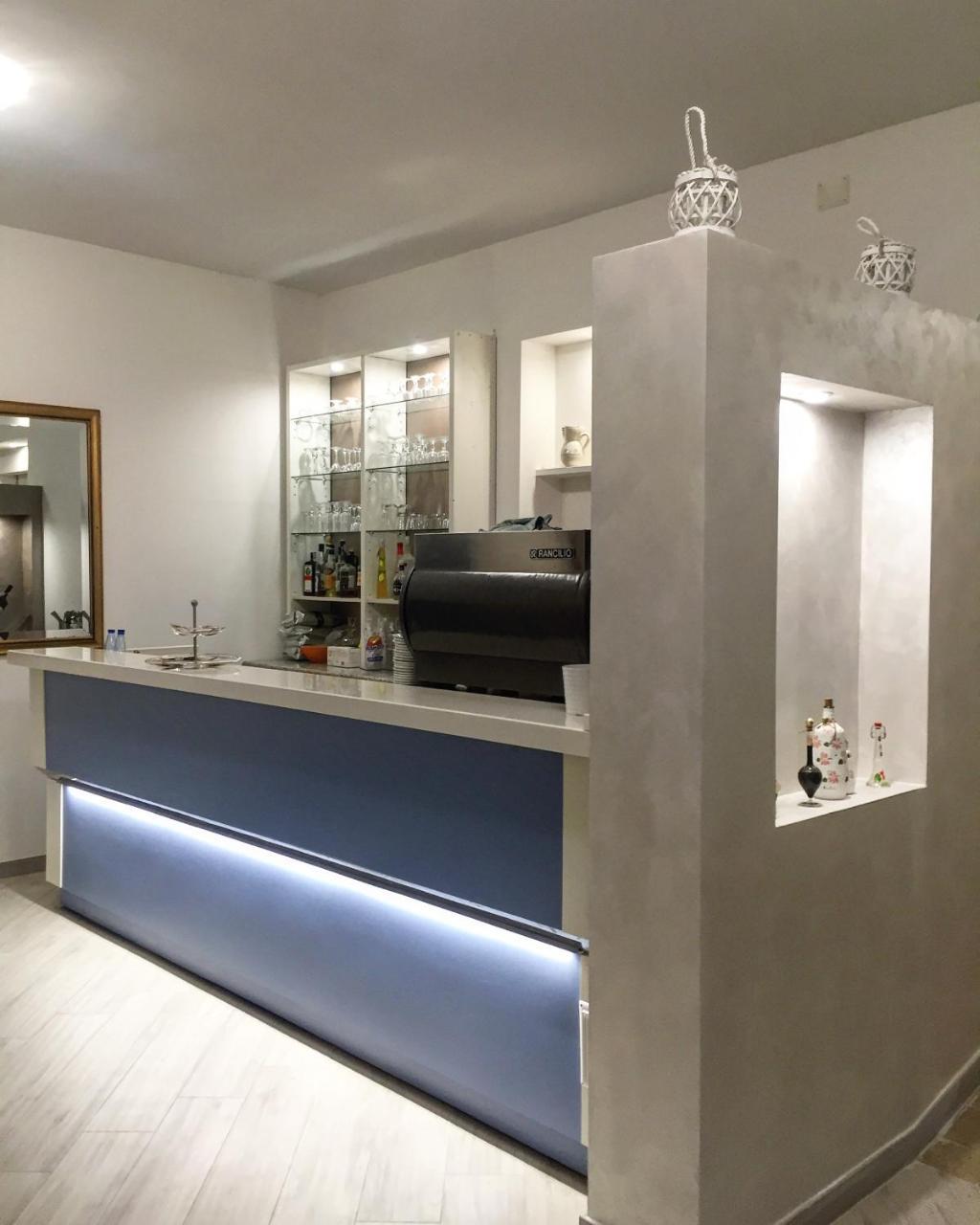 Hotel Il Veliero Torre San Giovanni Buitenkant foto